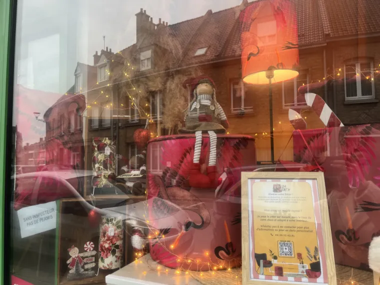 Vitrine de votre auto école à Bergues par LM Dk'Or, Bergues, Auto-école Starter